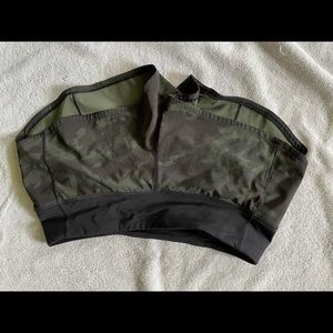 Lululemon Speed Up Shorts 2.5, size 6, green camo.
